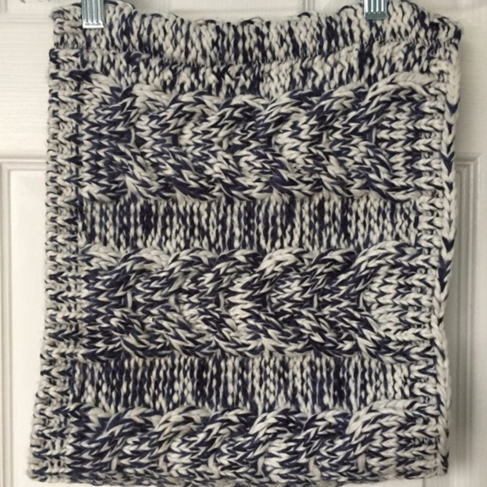 Gap woven cable knit infinity scarf